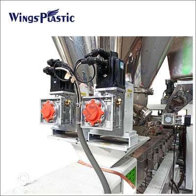 Aangepaste Lucht Gekoelde van het t-Matrijs de Extrudermachine Vorm Plastic Blad